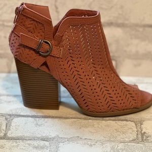 ❤️ Qupid pinkish-brown peep toe ankle booties
